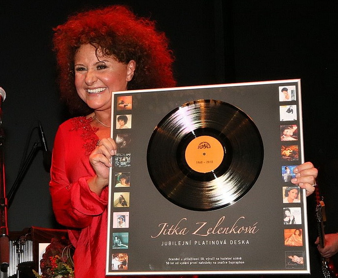 Jitka Zelenková s Jubilejní platinovou desku