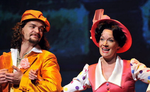 Duan Vitzek a Alena Antalov v muziklu Mary Poppins