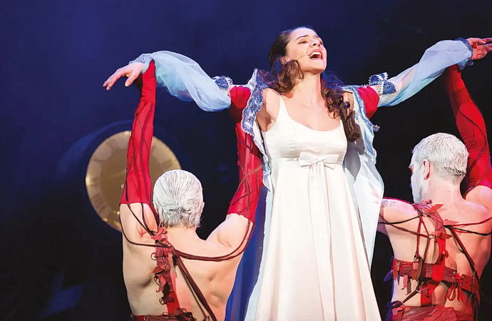 Eva Bure�ov� a Mari�n Vojtko (Dracula 2026)