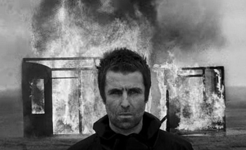 Liam Gallagher v klipu Shockwave