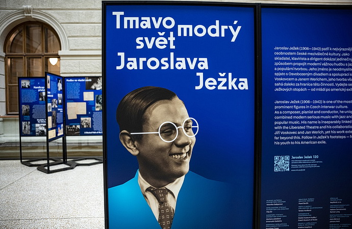 Tmavomodrý svět (Národní muzeum)