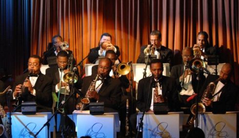 Duke Ellington Orchestra pijedou v dubnu