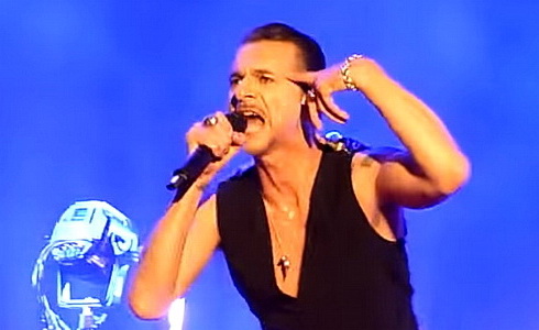 Depeche Mode - Dave Gahan v akci