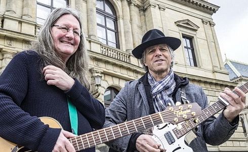 Ivan Hlas a Janek Ledeck (Foto: Symphonic Tour 2019)