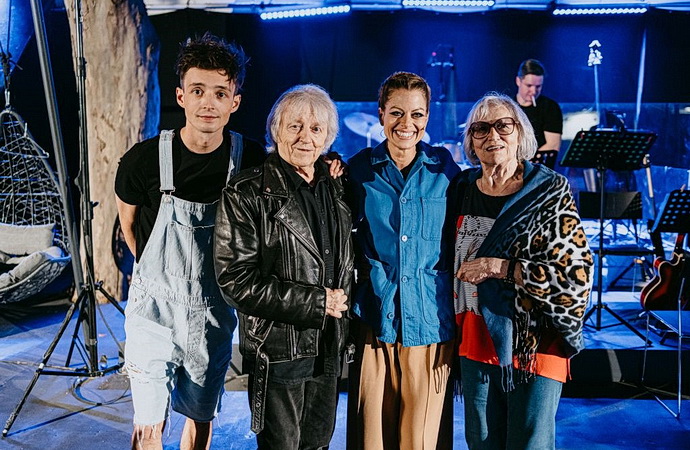 D. Šafařík, V. Neckář, H. Holišová a M. Kubišová