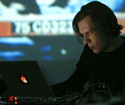 Legenda laptopov elektroniky Christian Fennesz
