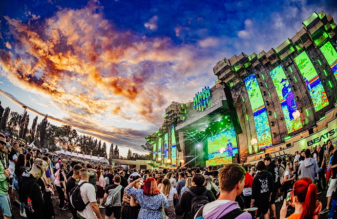 Festival Beats for Love