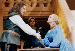 Gianluca Zampieri (Cyrano), Erika porerov (La duegne), Tat