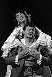 Maria Haan (Manon) a Plamen Pokopiev (Renato des Grieux)