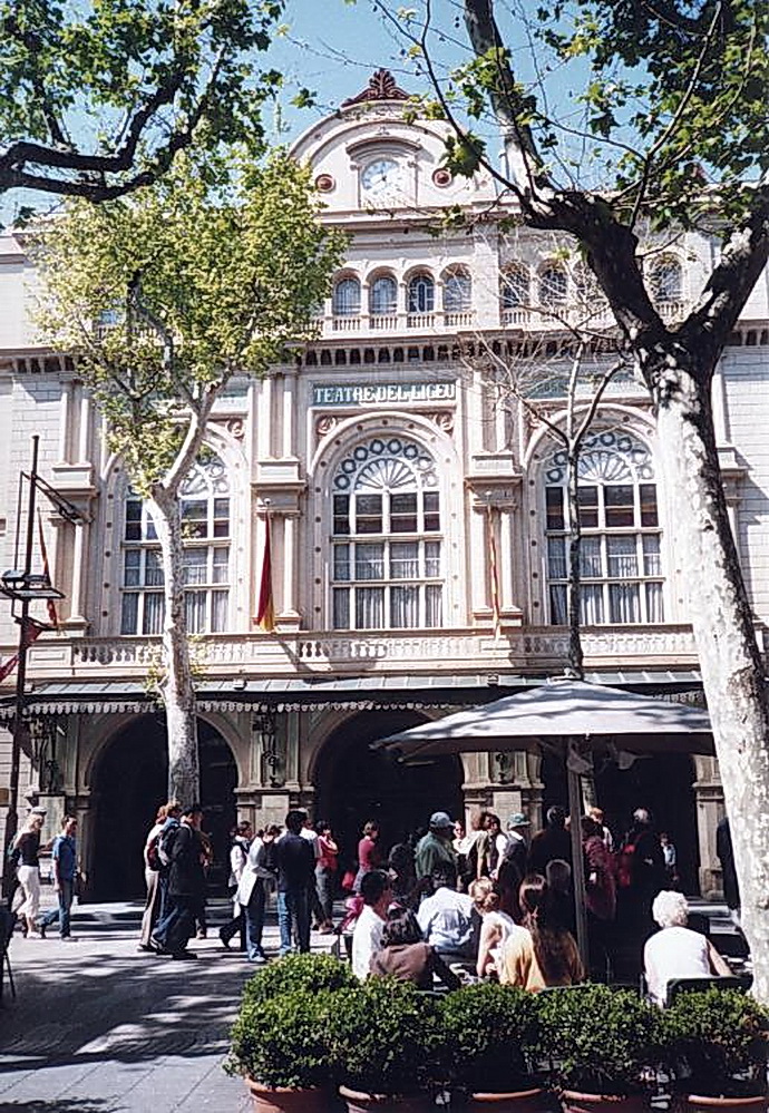 Gran Teatre del Liceu (ZdrojAndreasPraefcke, wikimedia.org)