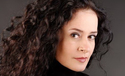 Simona Houda Šaturová