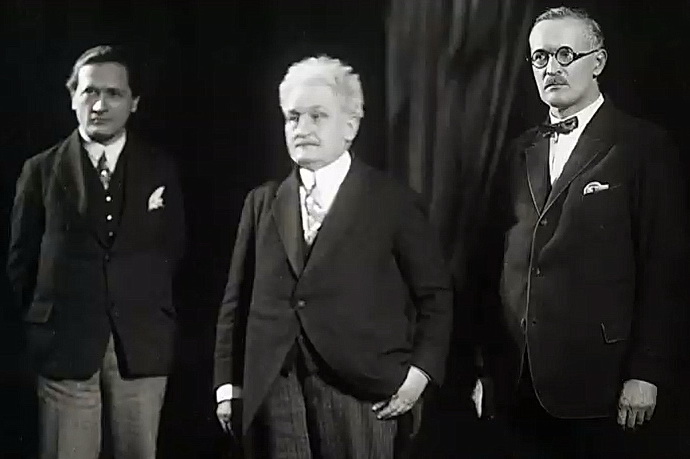 Leoš Janáček (střed)