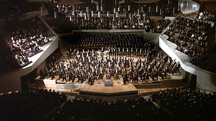 Karajan řídí devátou