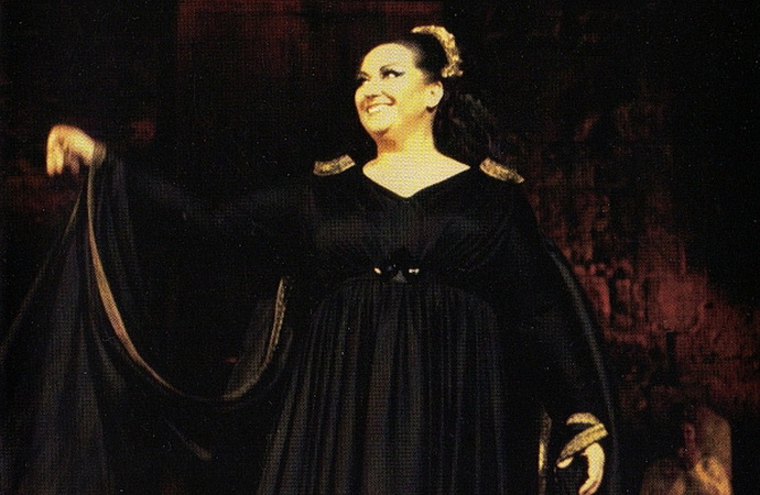 Montserrat Caballé (Norma)