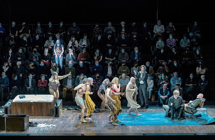 Triptych v Salcbursk�m dom�