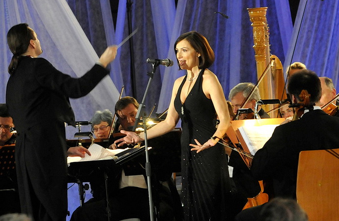 Filharmonie Bohuslava Martin� 80