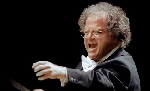 Dirigent James Levine  (Zdroj: K. Miura)