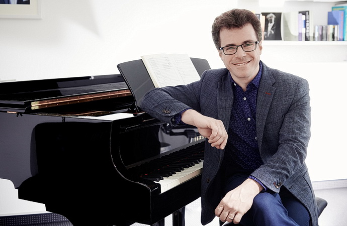 Jakub Hrůša (Foto: Michael Aust)
