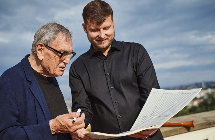 J. Teml a I. Venyš nad partiturou (Foto: M. Romanovský)