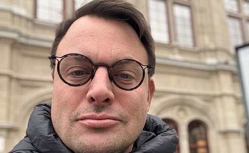 Pavel ernoch ped Vdeskou sttn operou