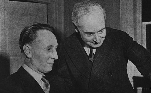 Bohuslav Martin (vlevo)