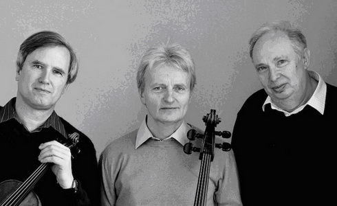 Guarneri trio Praha (enk Pavlk, Marek Jerie, Ivan Klnsk