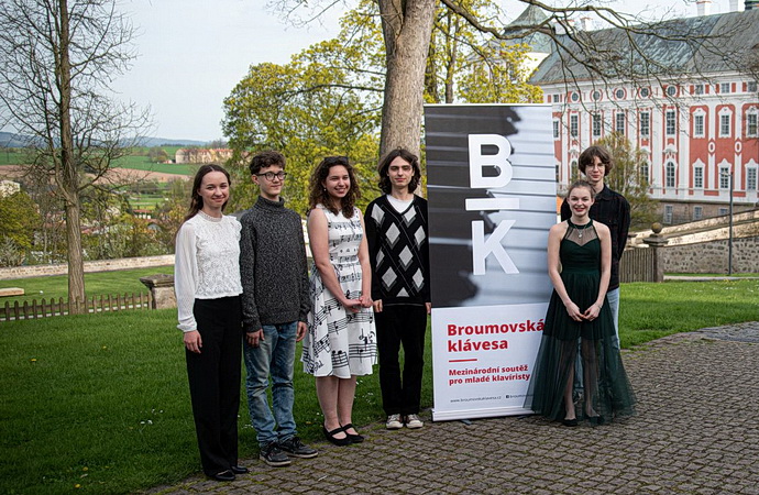 Laureáti soutěže Broumovská klávesa (Foto: Michal Sedláček)