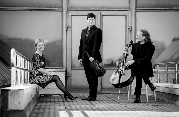 Eben Trio 
