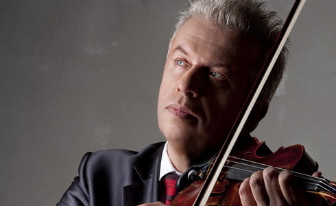 Houslista Jaroslav Svěcený