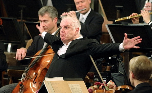 Dirigent Daniel Barenboim s Vídeňskými filharmoniky