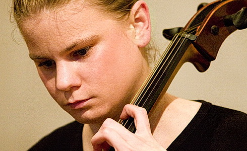 Anna Brikciusová - violoncello