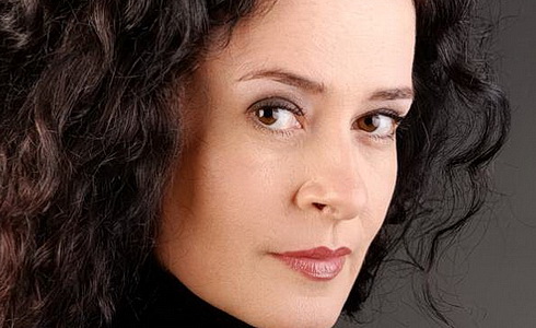 Simona Šaturová