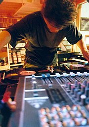 Francouzsk� DJ eRikm