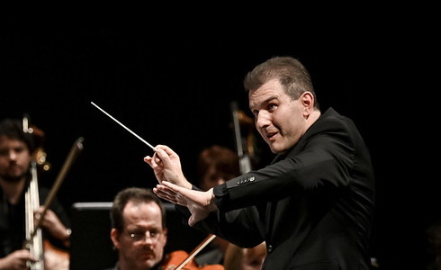 Orchestr Velšské národní opery a Adam Plachetka