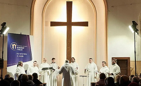 �eskolipsk� komorn� cyklus