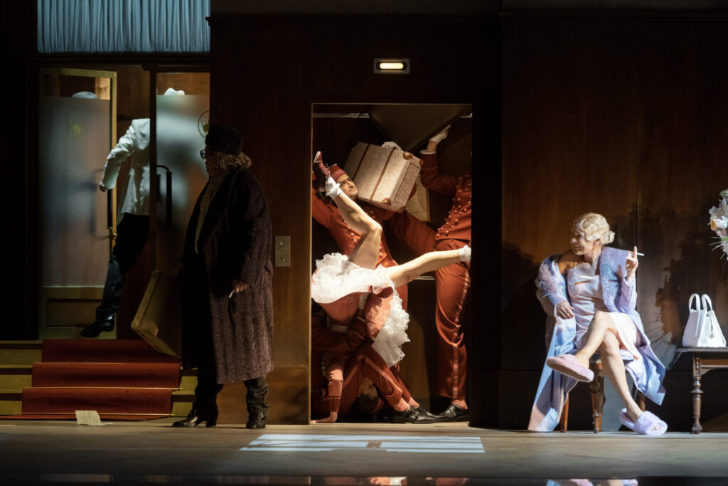 Věc Makropulos (Staatsoper Unter den Linden, Berlin)