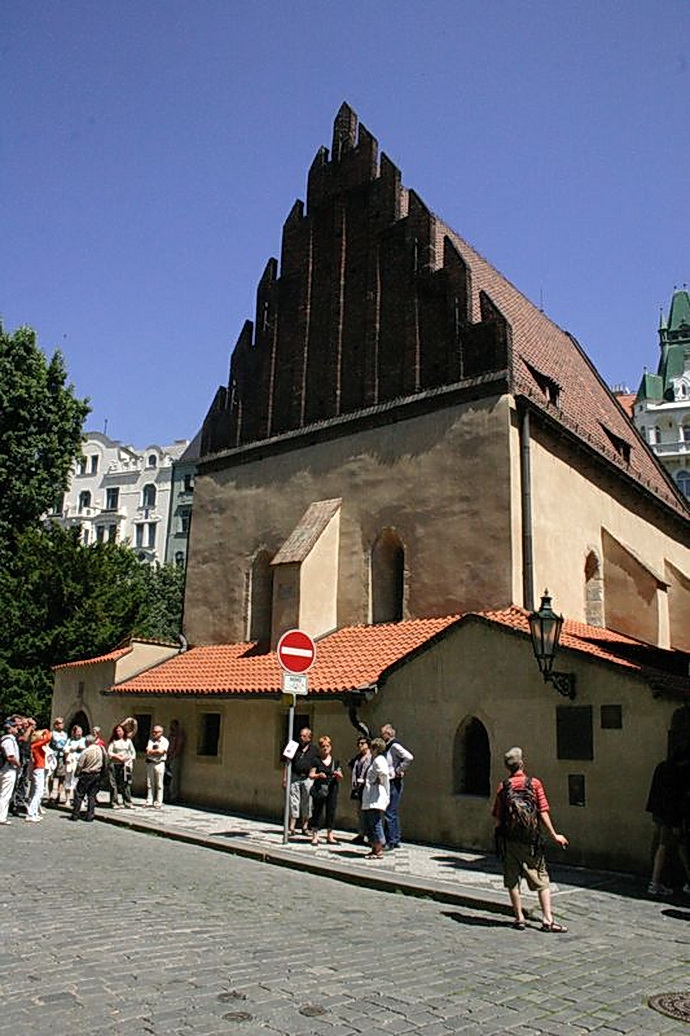 Staronov synagoga
