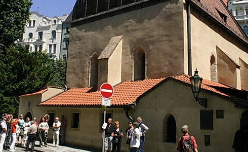 Staronov synagoga