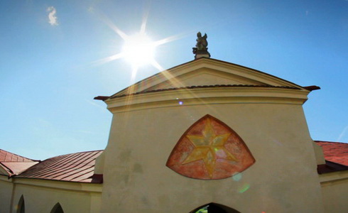 Kostel sv. Jana Nepomuckho na Zelen hoe