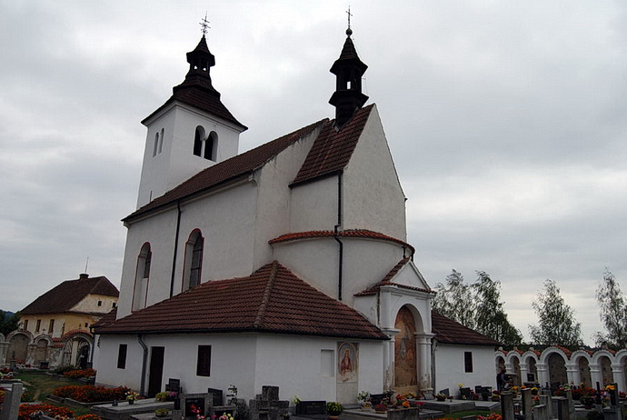 Kostel svatho Petra a Pavla v Albrechticch u Suice