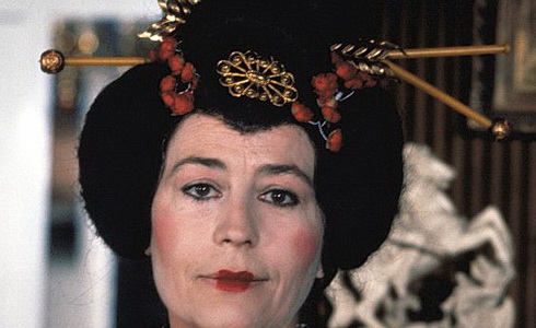 Annie Girardotová (Jeden hot a druhý čehý)