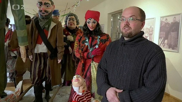 Tváře z papíru