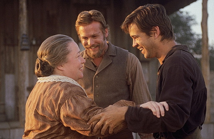 Kathy Bates, Gabriel Macht, Colin Farrell (Psanci Ameriky)