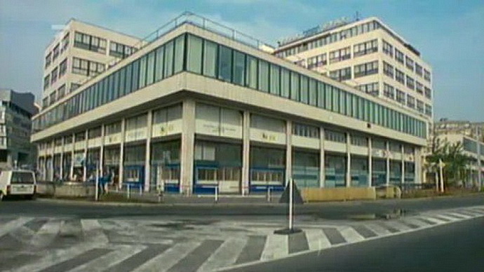 Elektrické podniky a dále po řece
