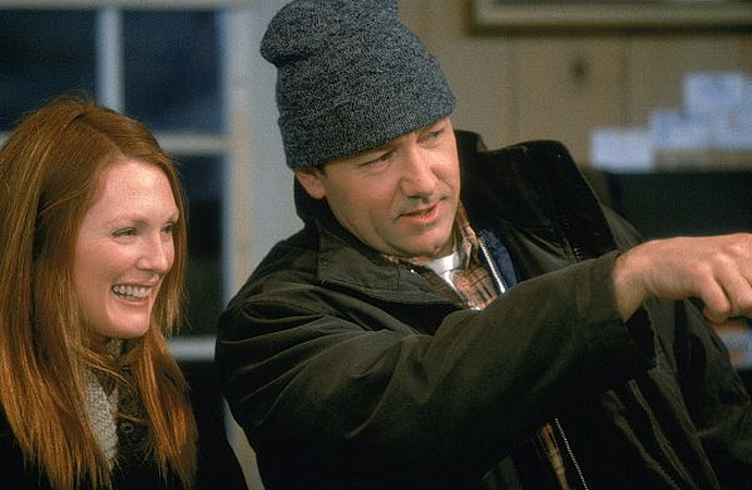 Julianne Mooreová a Kevin Spacey (Ostrovní zprávy)