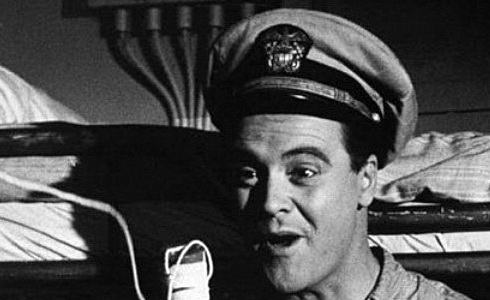 Jack Lemmon ve snímku Pan Roberts