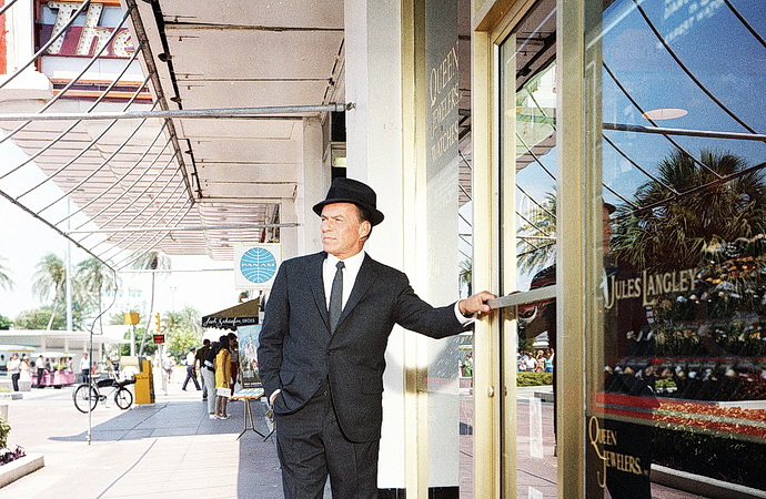 Frank Sinatra (Tony Rome)