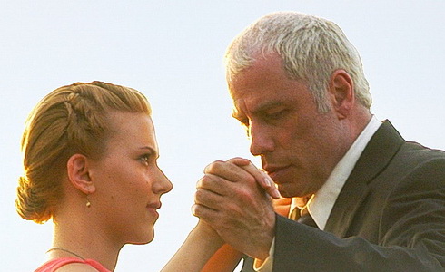 Scarlett Johanssonová a John Travolta