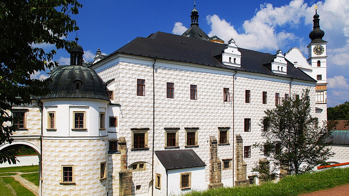 Deset století architektury: Pardubice, Pernštejnové – staveb