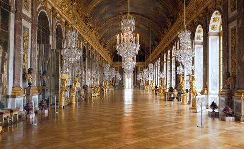 100 dn ve Versailles 